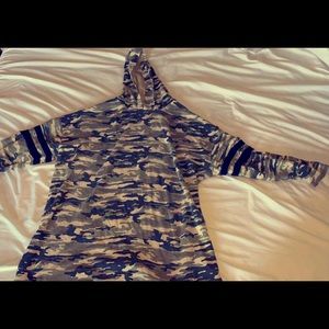 Plus size camouflage hoodie